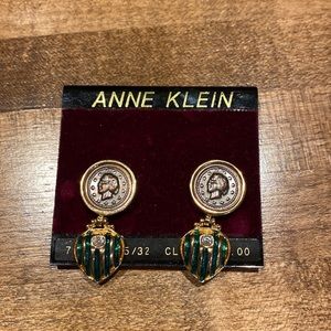 Vintage Anne Klein clip on earrings